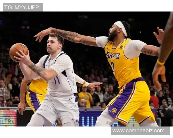 湖人小牛夏季联赛精彩对决年轻球员展现无限潜力与激情 湖人小牛夏季联赛精彩对决年轻球员展现无限潜力与激情